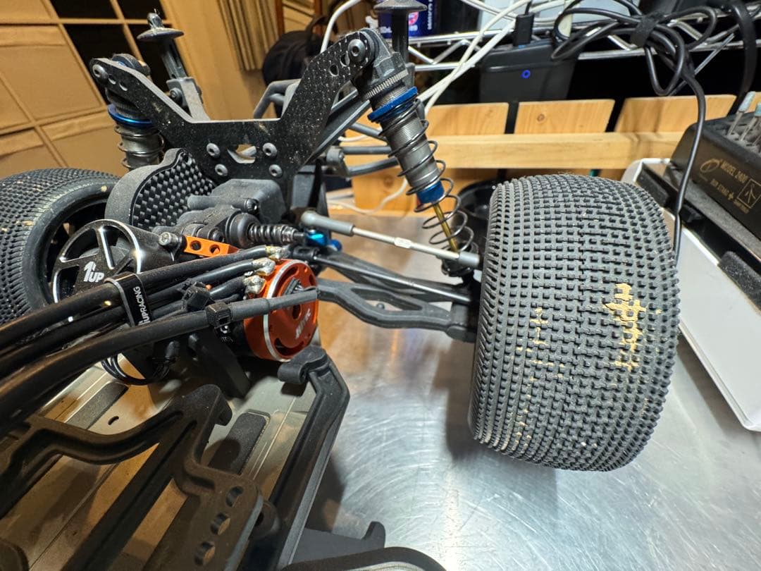 アソシエイテッド RC10 SC6.2 (組立メカ搭載済み)