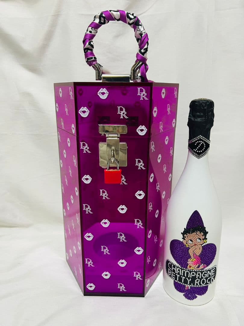 BETTY ベティ　ロック　シャンパン　クリアパープル　ケース・鍵付き！未開封