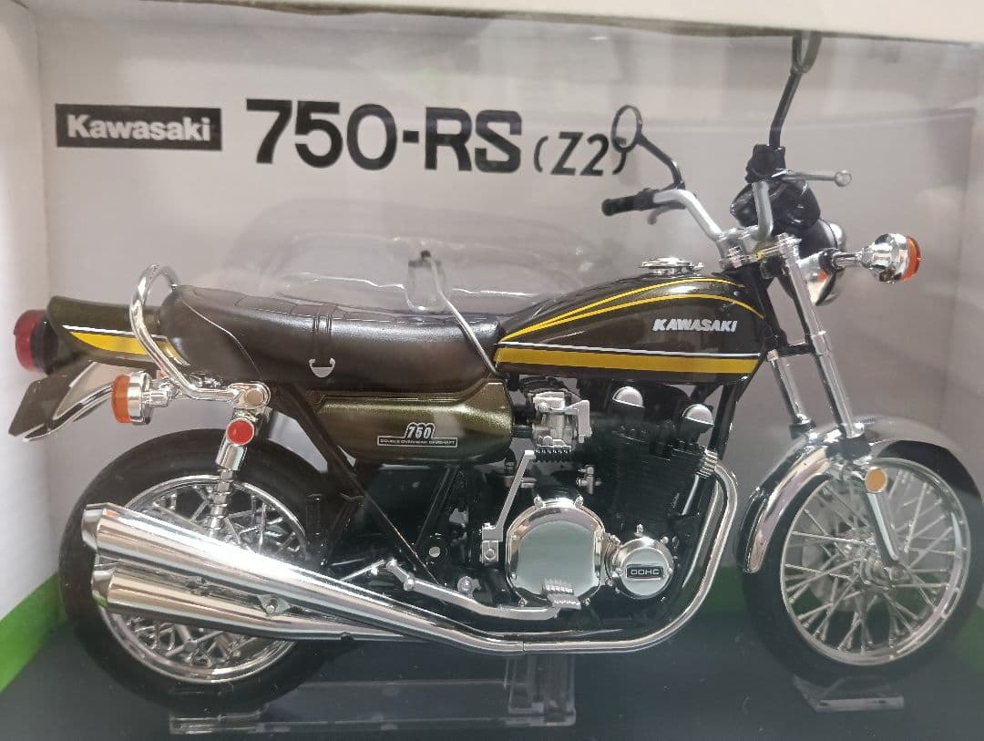 アオシマKawasaki 750-RS (Z2)1/12 ダイキャストミニバイク