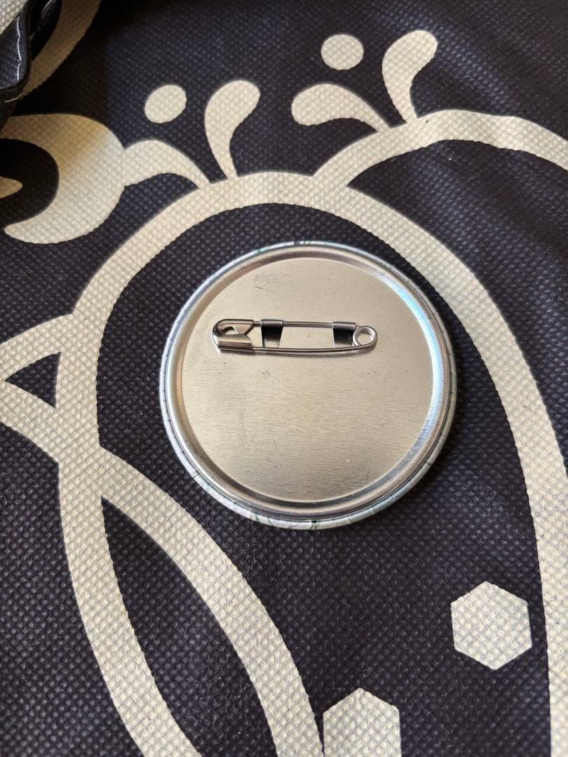 NARUTO はたけカカシ缶バッジ