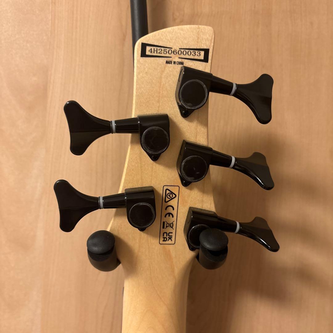 【新品同様】5弦ベース Ibanez GSR205B-WNF