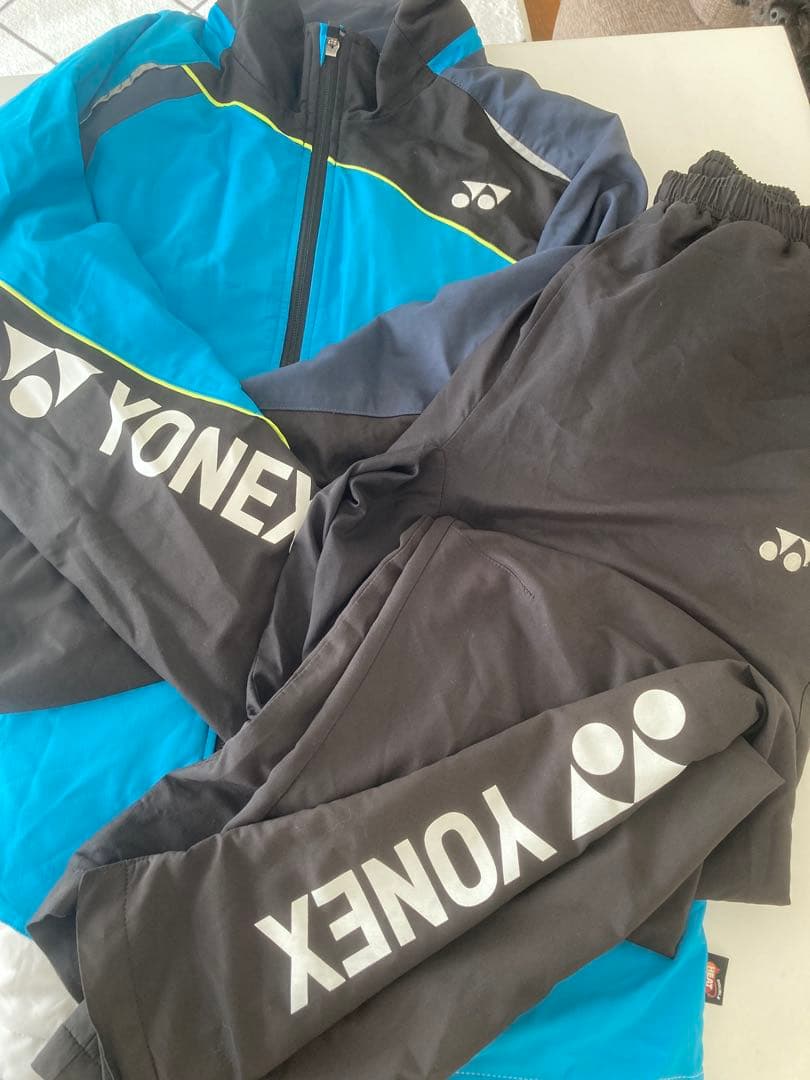 ヨネックス　ウインドブレーカー　上下セット