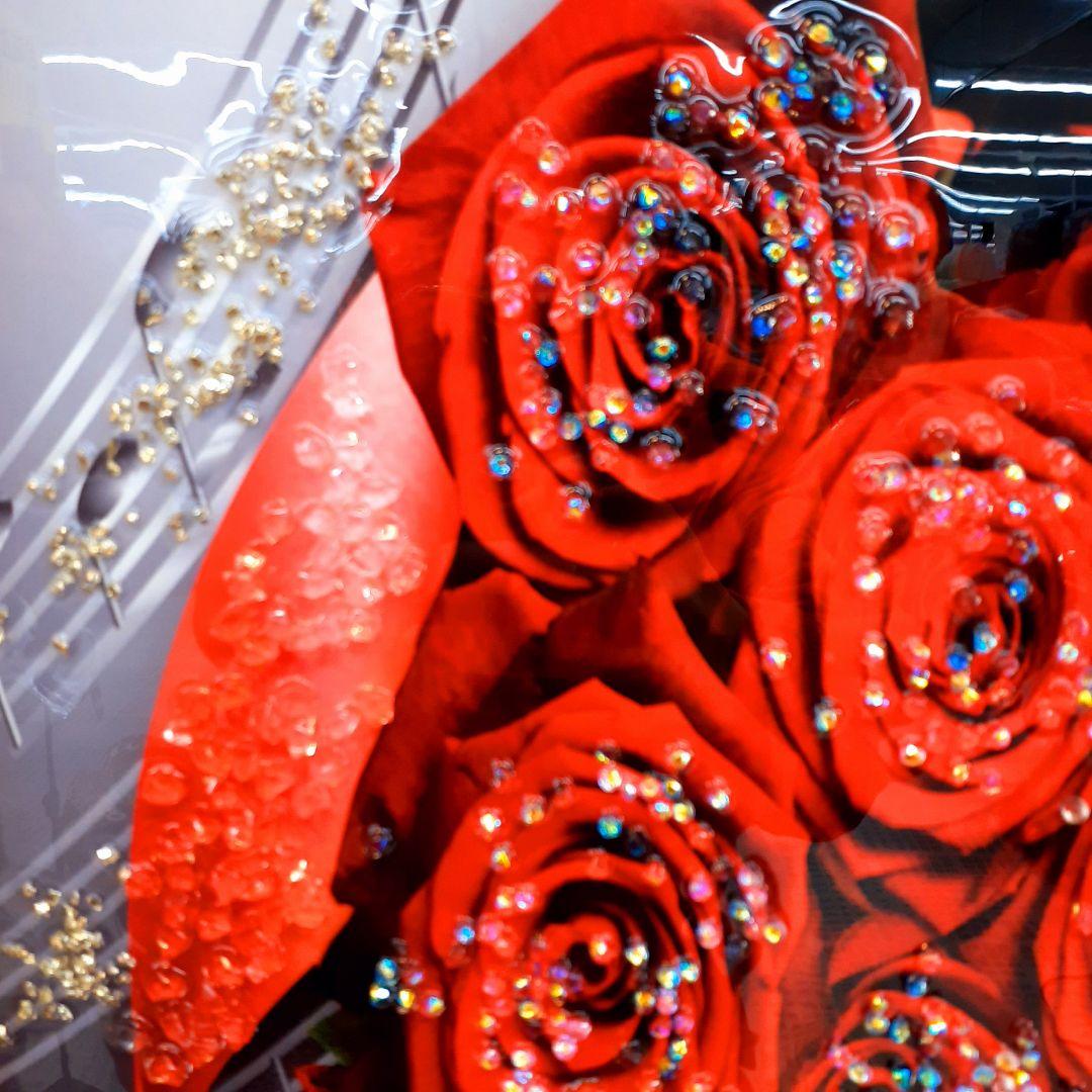 輸入雑貨　赤い薔薇　天然水晶石　クリスタルアート