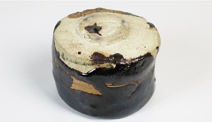 鯉江良二　引出し黒茶碗