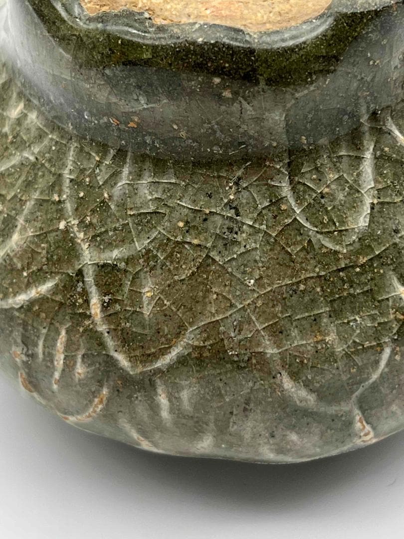 北宋時代　青磁　龍泉窯 荷葉紋共蓋壺　蓋付き　茶入　茶道具(F-100)