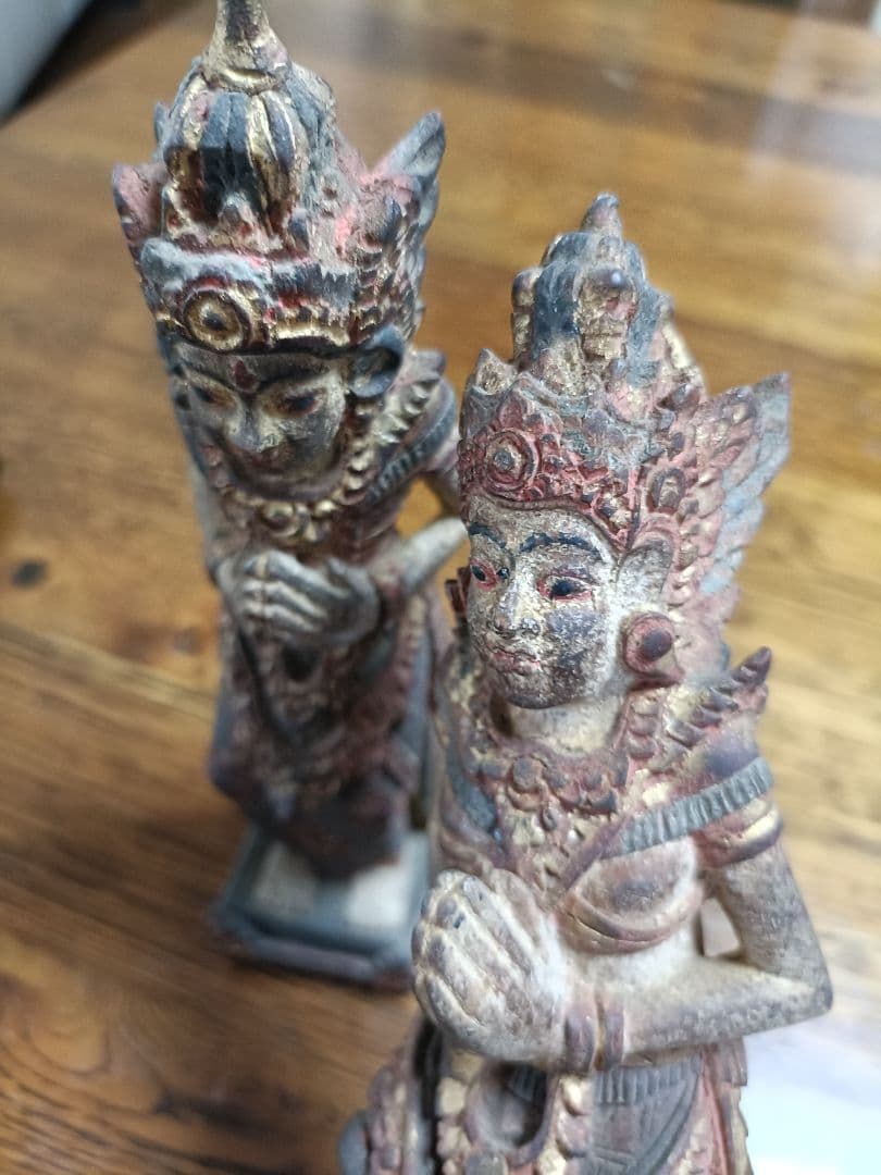 バリ島購入木製工芸品２体　２４センチ