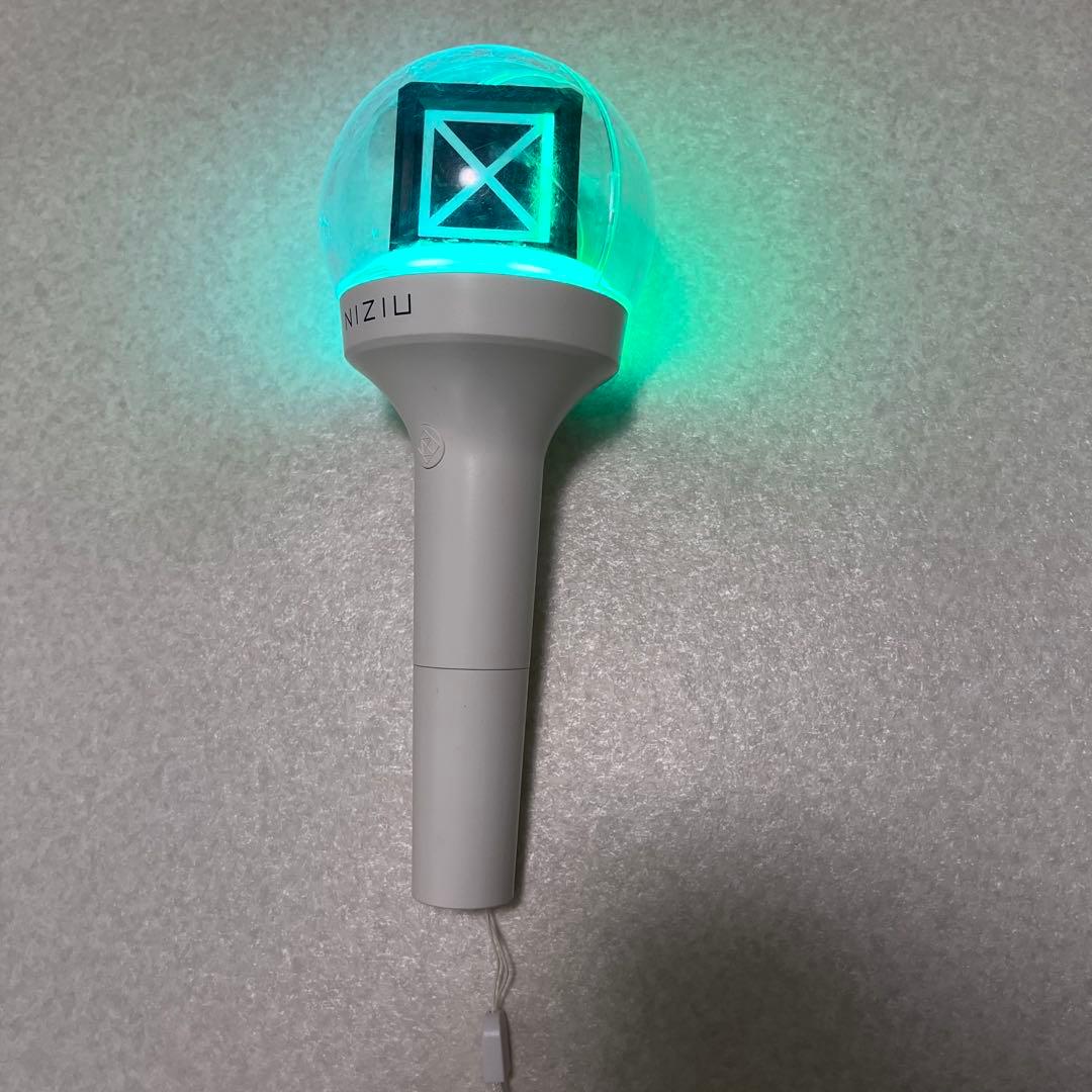 NiziU 公式ペンライト ケース付き 点灯確認済み