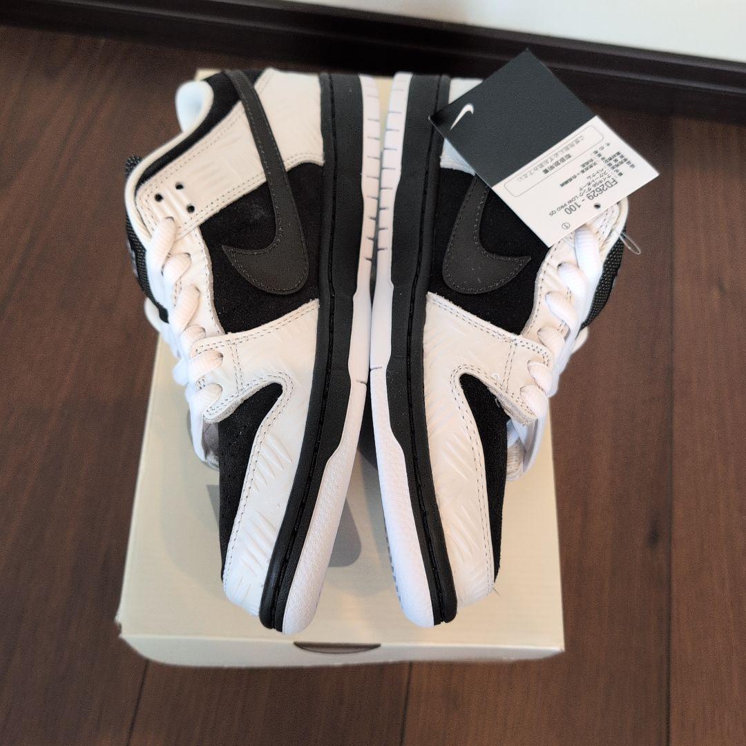 TIGHTBOOTH × Nike SB Dunk Low Pro QS 8