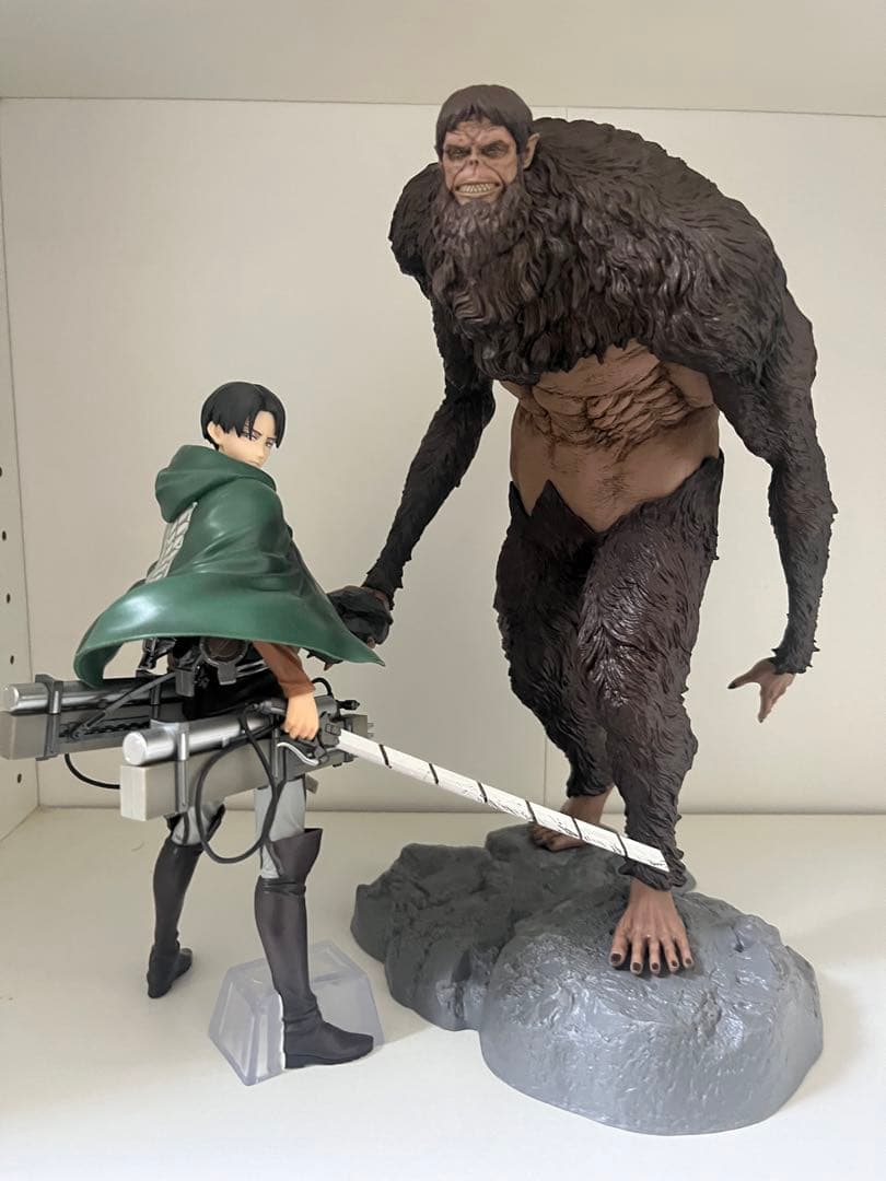 進撃の巨人 一番くじ 獣の巨人 リヴァイ