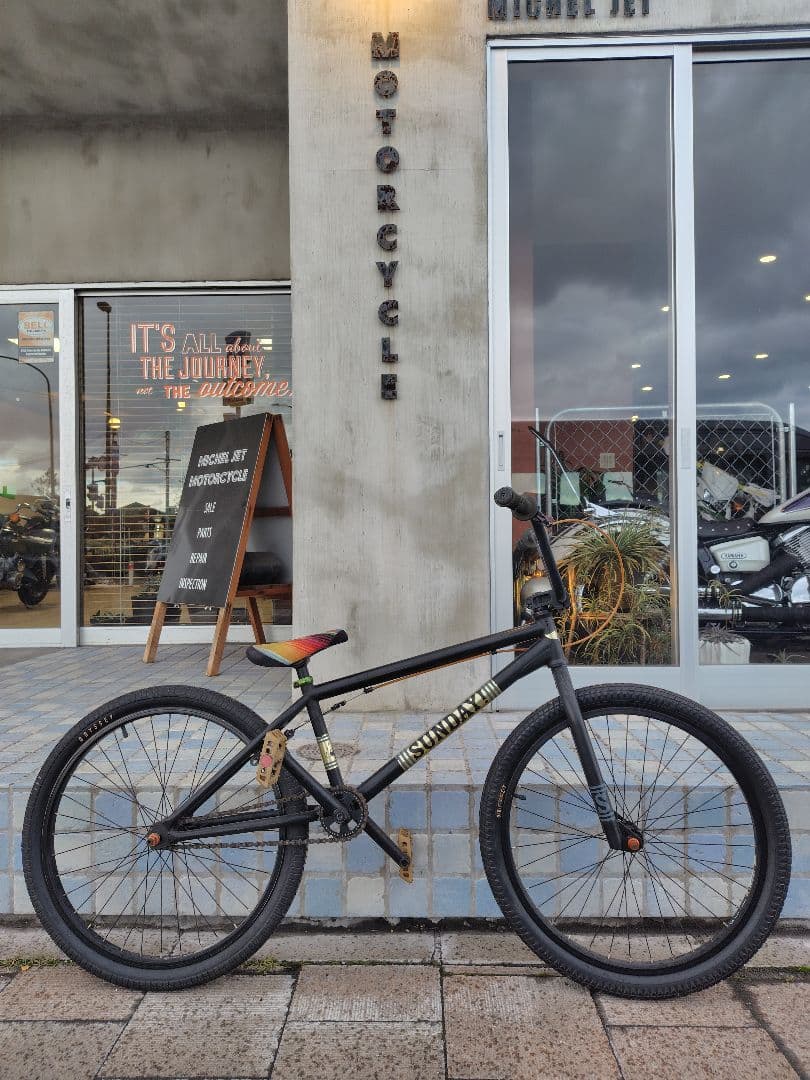 SUNDAY BMX クルーザー 24インチ フラットペダル付き