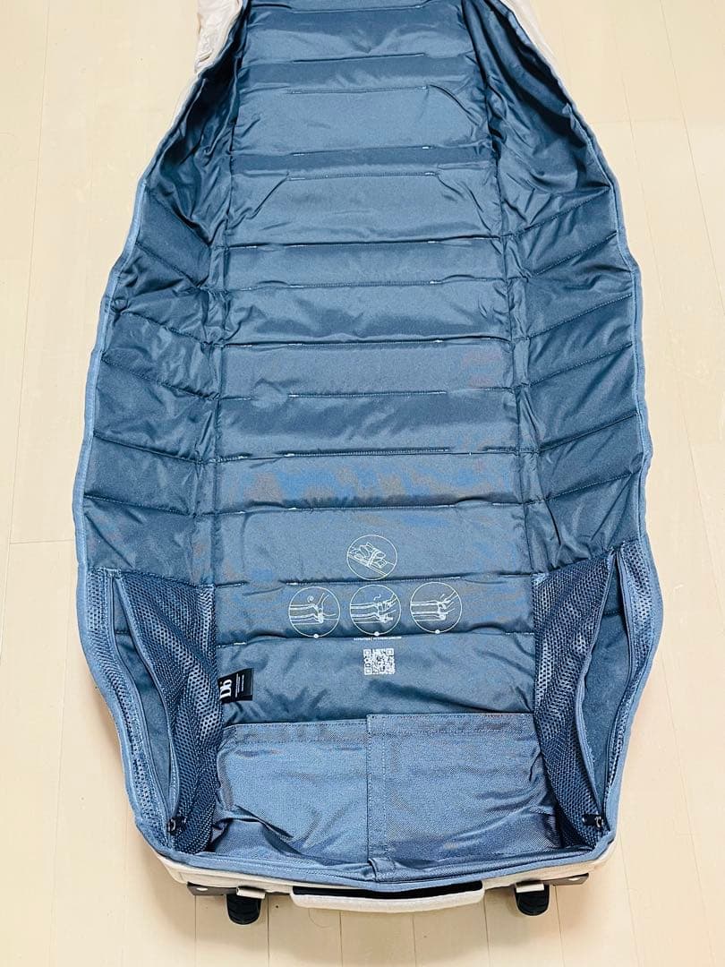 Db(ディービー)スノーボード/スキー　キャスター付きケース