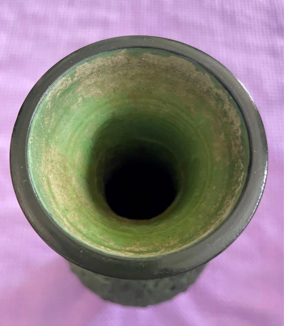 耳付き花瓶　万葉型　青銅釉　　菊花唐草地紋