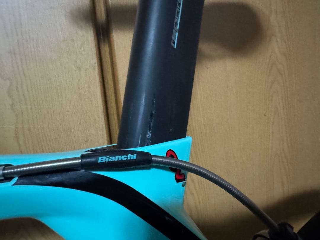 レース仕様！BIANCHI OLTRE XR3 Di2 レーシングゼロカーボン