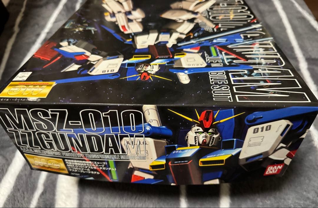 MG(マスターグレード)のMSZ-010 ZZ GUNDAM、新品