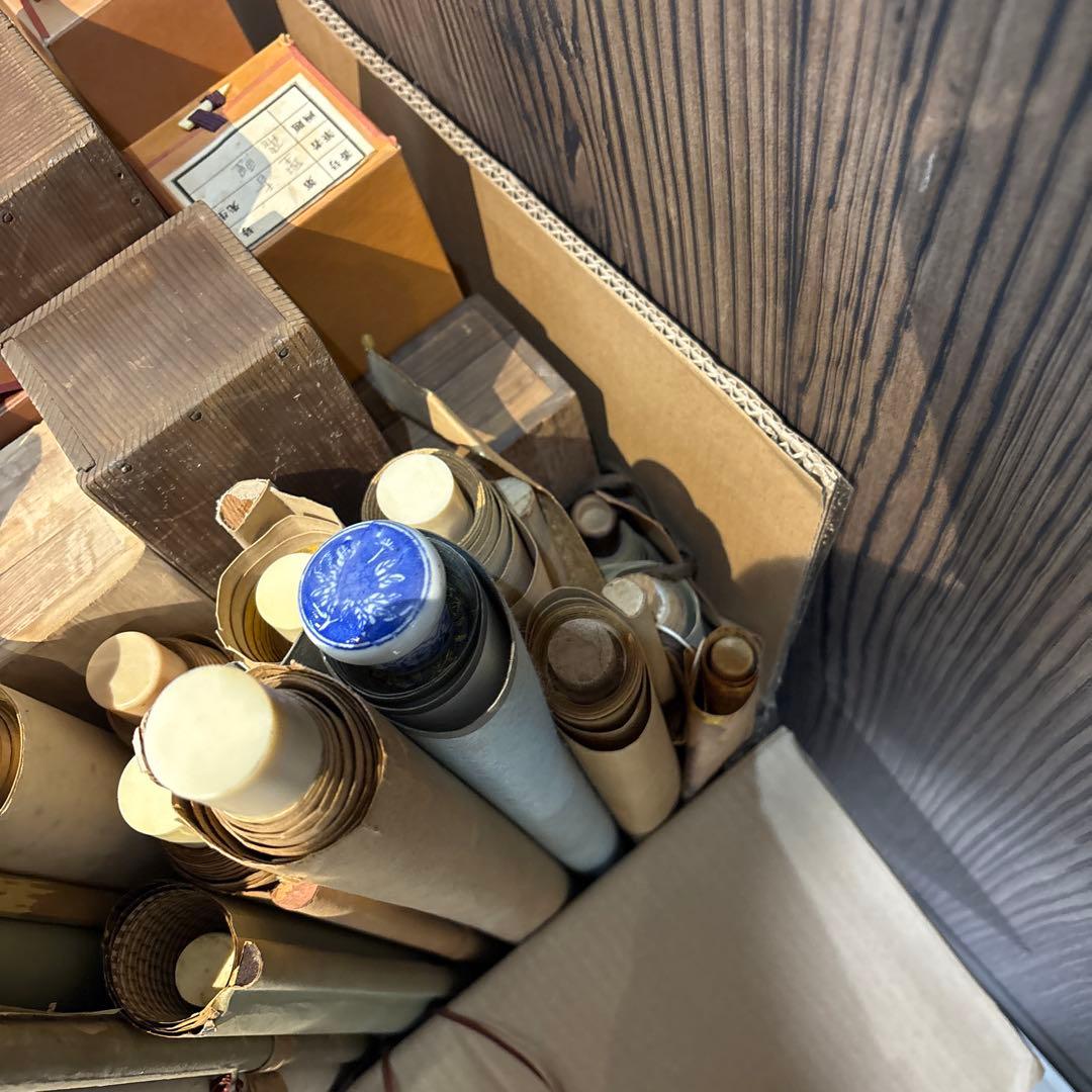 古い掛軸　たくさん