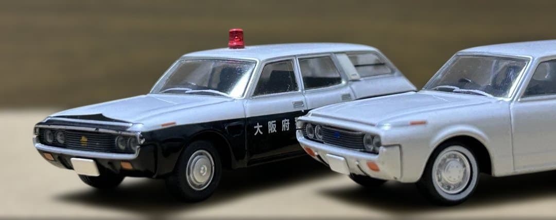 箱なし トミカリミテッドヴィンテージネオ クラウンバン カスタム 2台セット