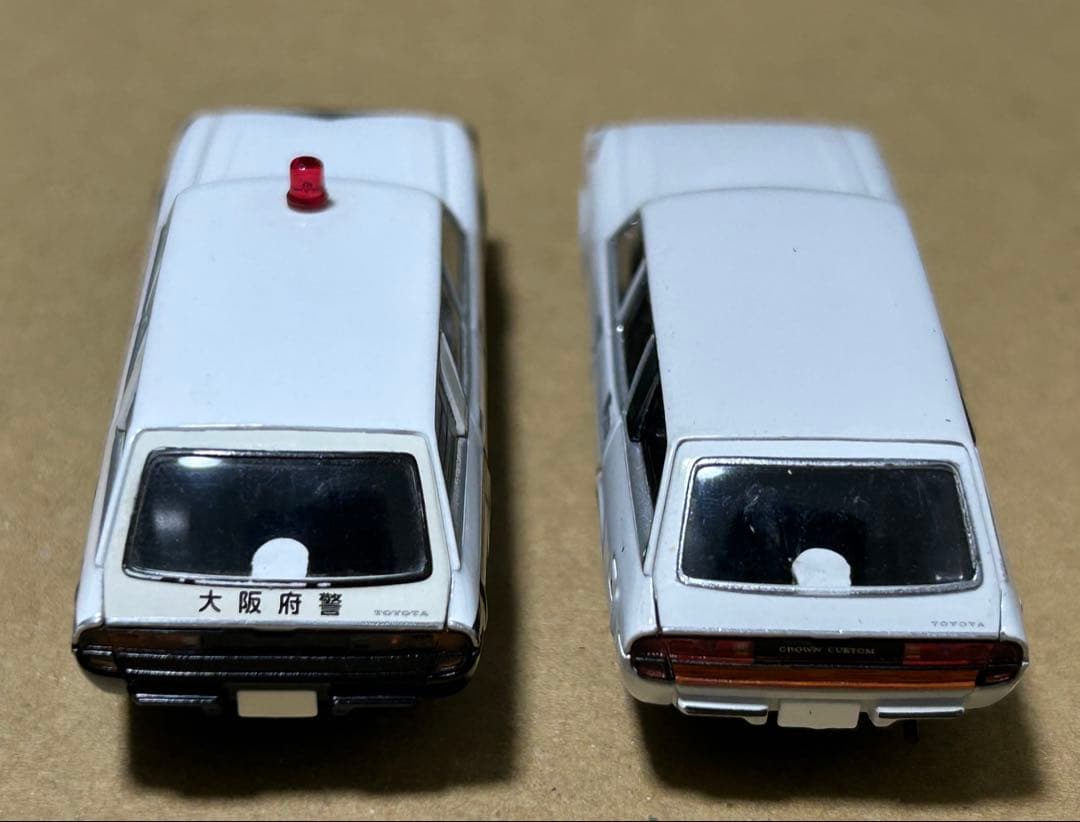箱なし トミカリミテッドヴィンテージネオ クラウンバン カスタム 2台セット