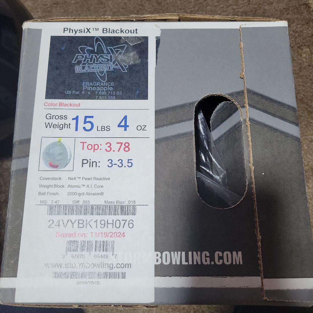 フィジックスブラックアウト15ポンド　ボウリングボール