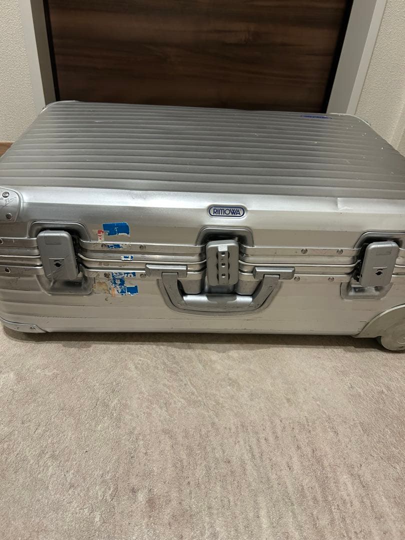 RIMOWA アルミニウム製キャリーケース