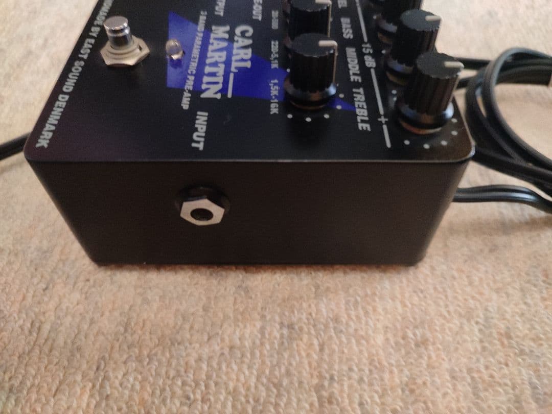 ギター CARL MARTIN 3 BAND PARAMETRIC PRE-AMP