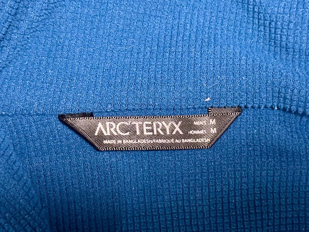 【極美品】アークテリクス アトムLTフーディ M ブルー CA34438