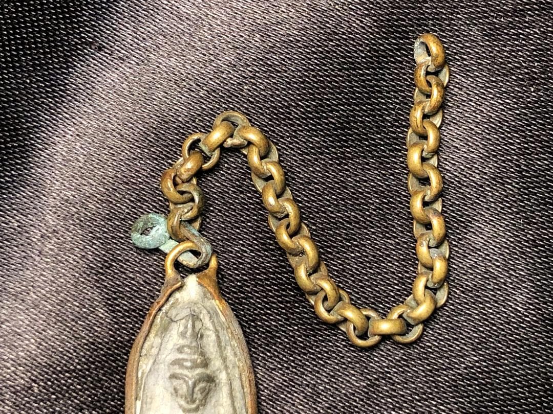 【 プラ・リーラ（遊行仏）】 พระลีลา　石仏/携行仏/スコタイ朝