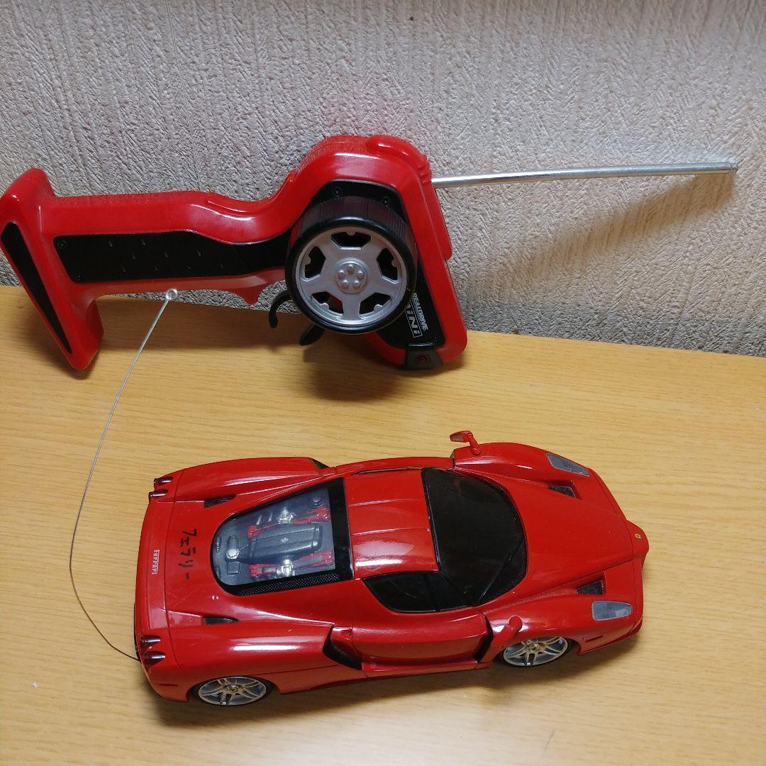 フェラーリ 1/10スケール ラジコンカー