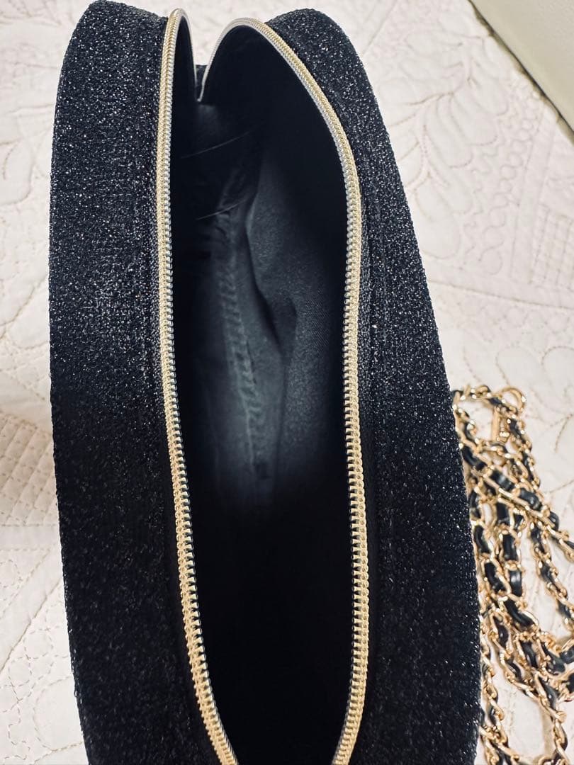 新品CHANEL 黒ノベルティコフレポーチ☆ラメ入りショルダーストラップ付