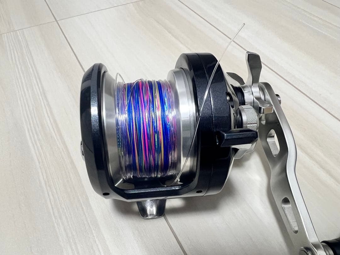 SHIMANO トリウム 2000HG ベイトリール