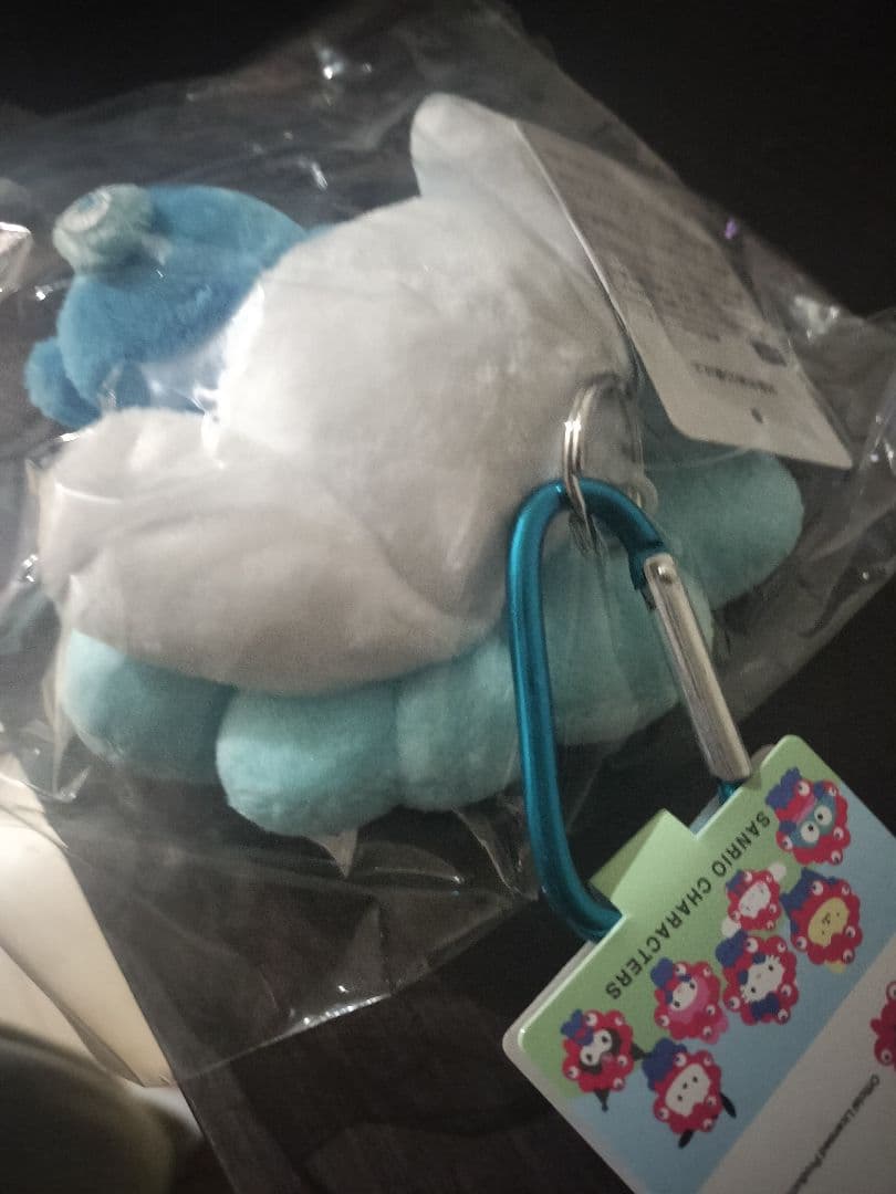 関西万博限定カラー　シナモンロール ミャクミャクなりきりカラビナ付ぬいぐるみ