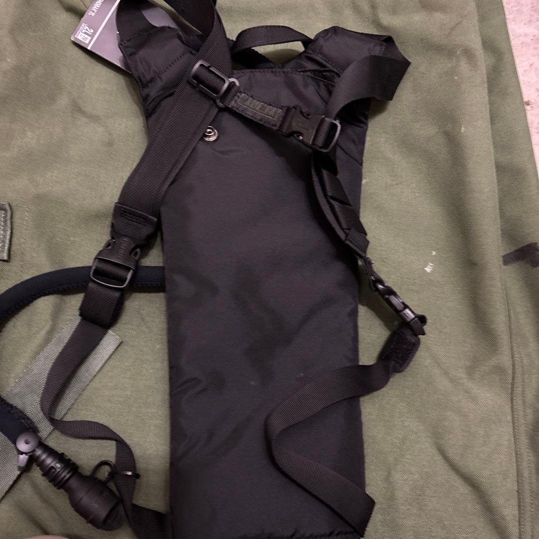 米軍放出品 CAMELBAK製 キャメルバック 黒 ハイドレーション USN
