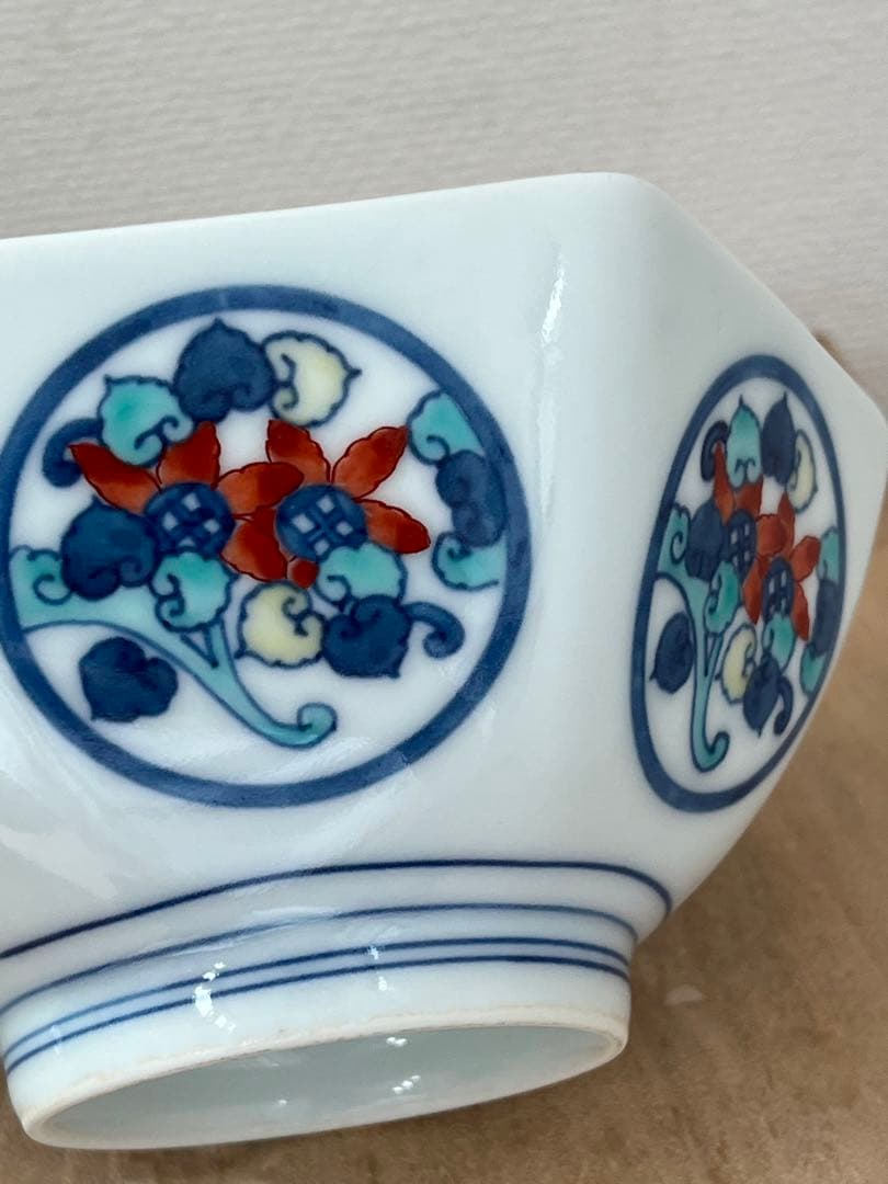 人間国宝　13代　今泉今右衛門窯 錦草花文 六角小鉢 色鍋島 有田焼 高級