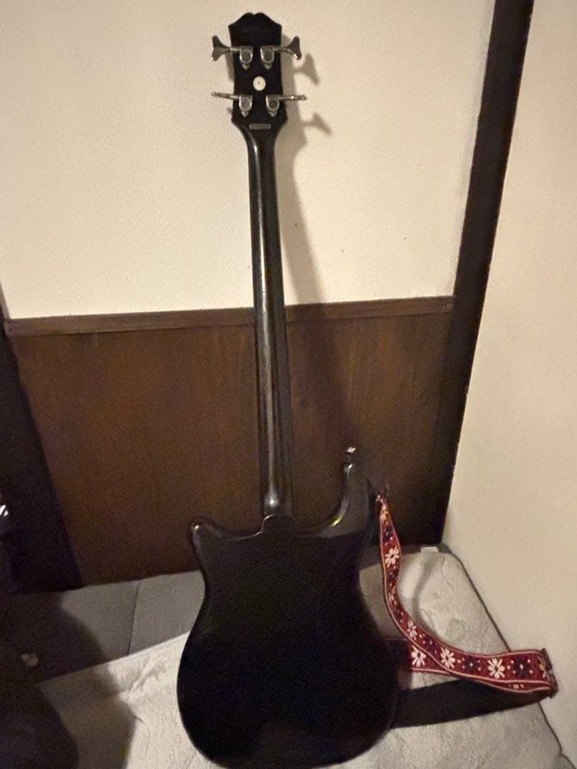 綺麗 Epiphone Embassy bass Black