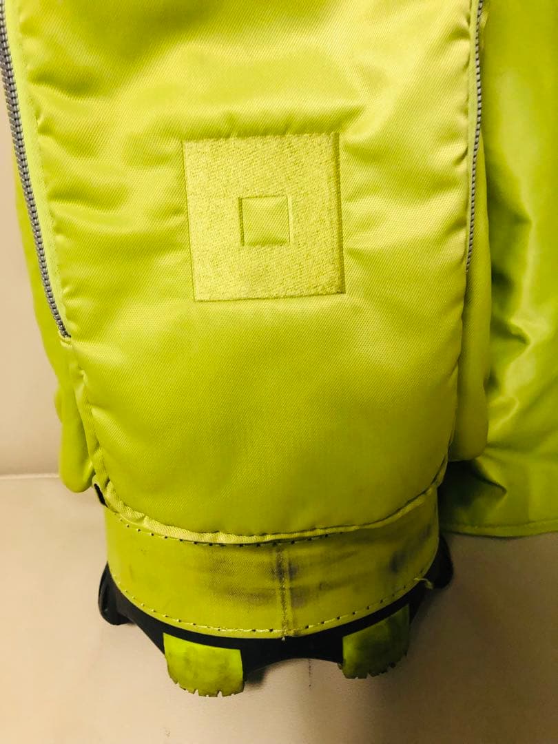 【送料込み】廃盤人気商品　ONOFF オノフ 8.5型 ゴルフ キャディバッグ