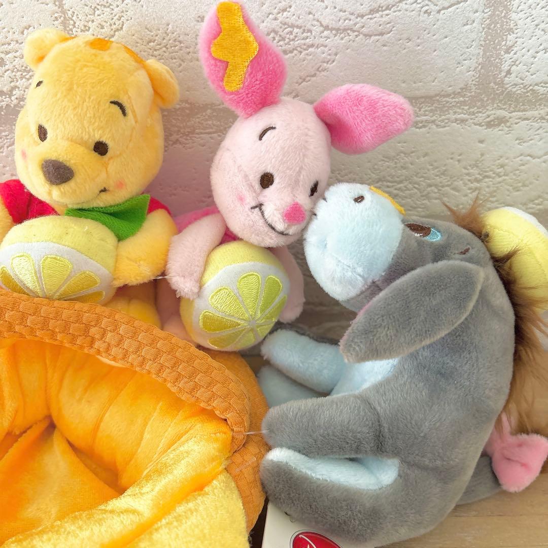 プーさん　はちみつ バスケット ぬいぐるみ　ディズニーストア くまのプーさん