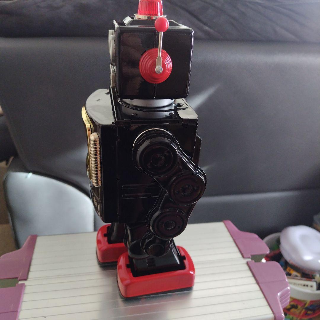 メタルハウス ブリキテレビロボット