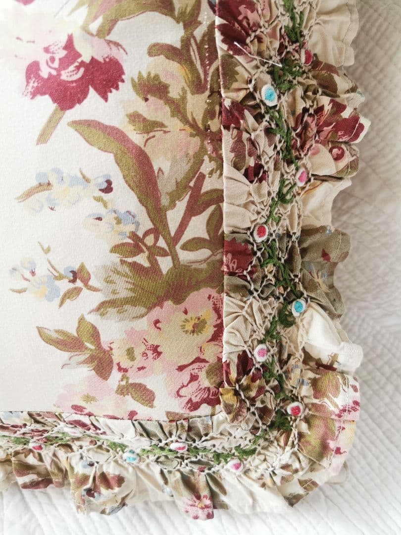 ヴィンテージ フランス スモック＆バリオン刺繍 花柄ファブリッククッションカバー
