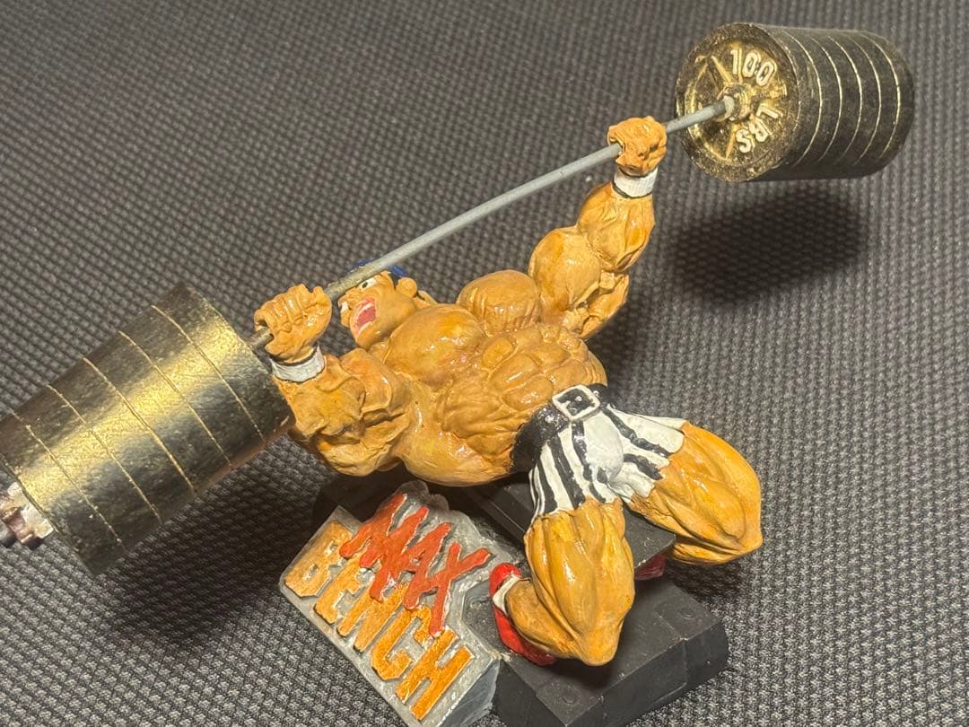 ボディビルフィギュア