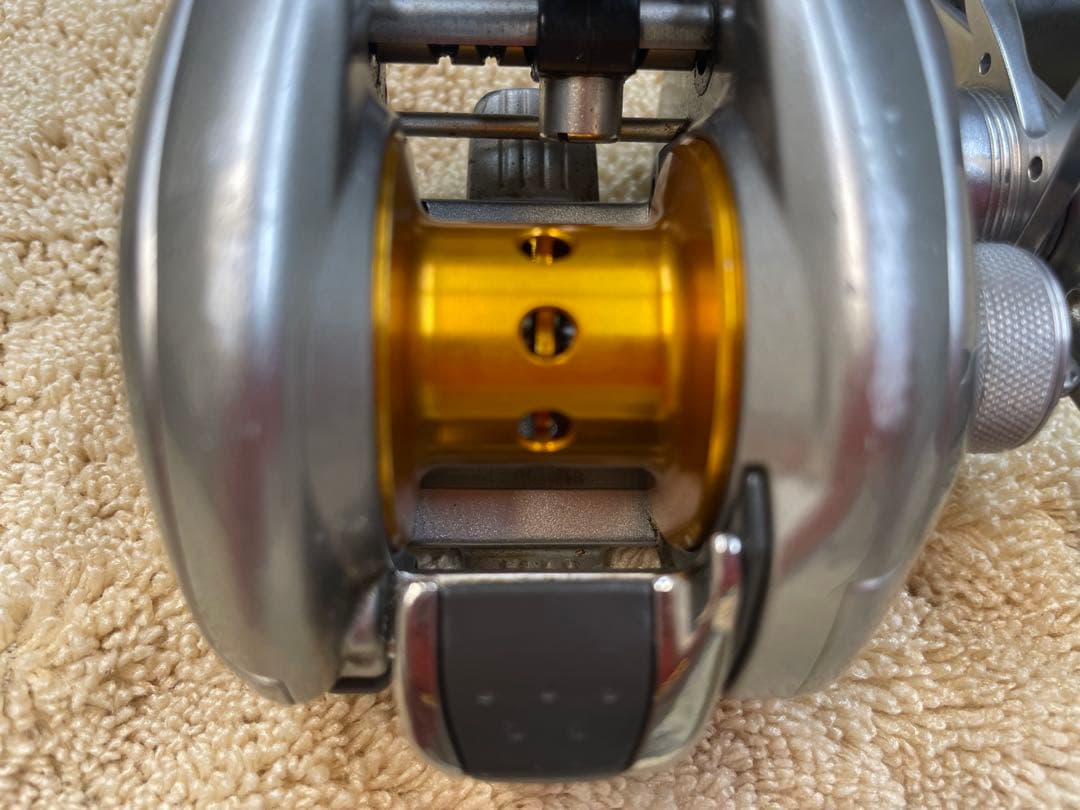 シマノ 07メタニウム Mg 右ハンドル