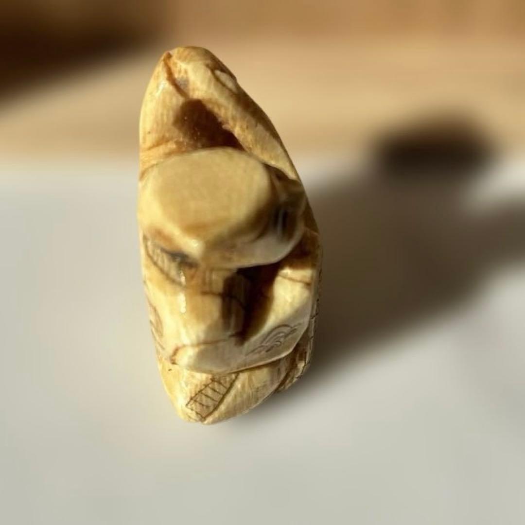 アンティーク 根付 漁師 網引き 彫刻 縁起物 提げ物