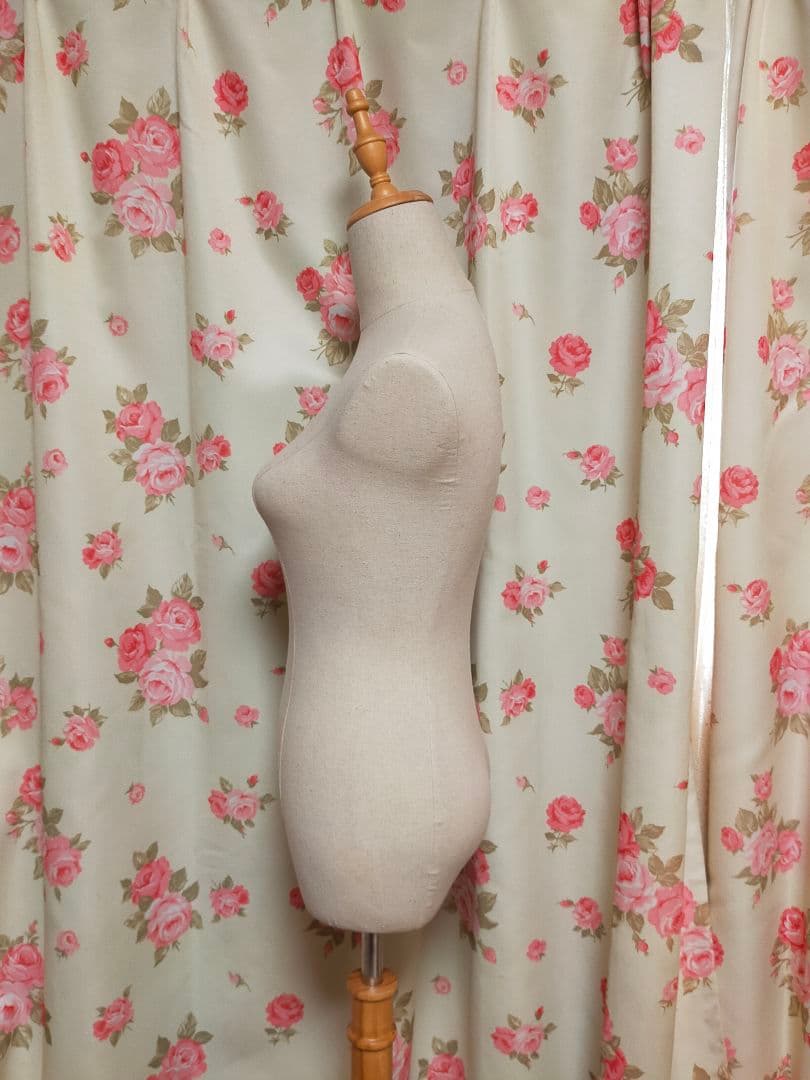 新品　スボン可　トルソー マネキン 7号 レディース 猫脚 　生地美品