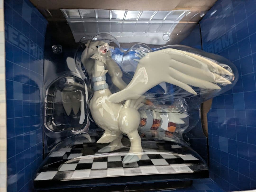 希少　ポケモンわくわくゲットくじ2011レシラムフィギュア賞(ホワイト)