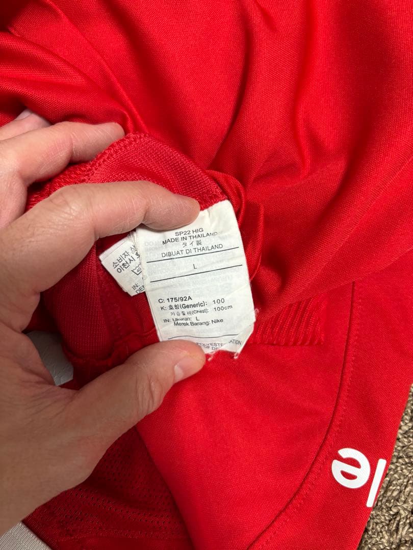 浦和レッズ　2022 オーセンティック　ユニフォーム　モーベルグ　10番