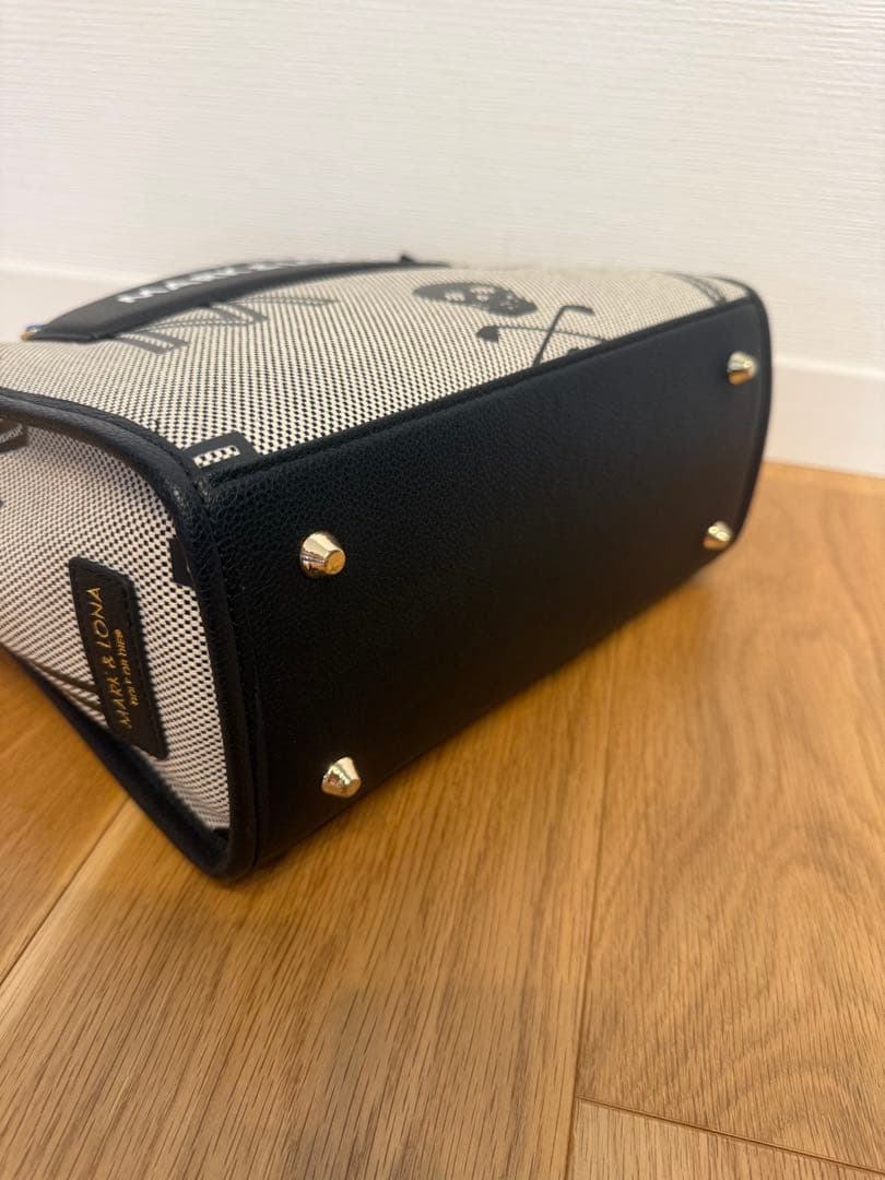 マークアンドロナ　カードバッグ　美品