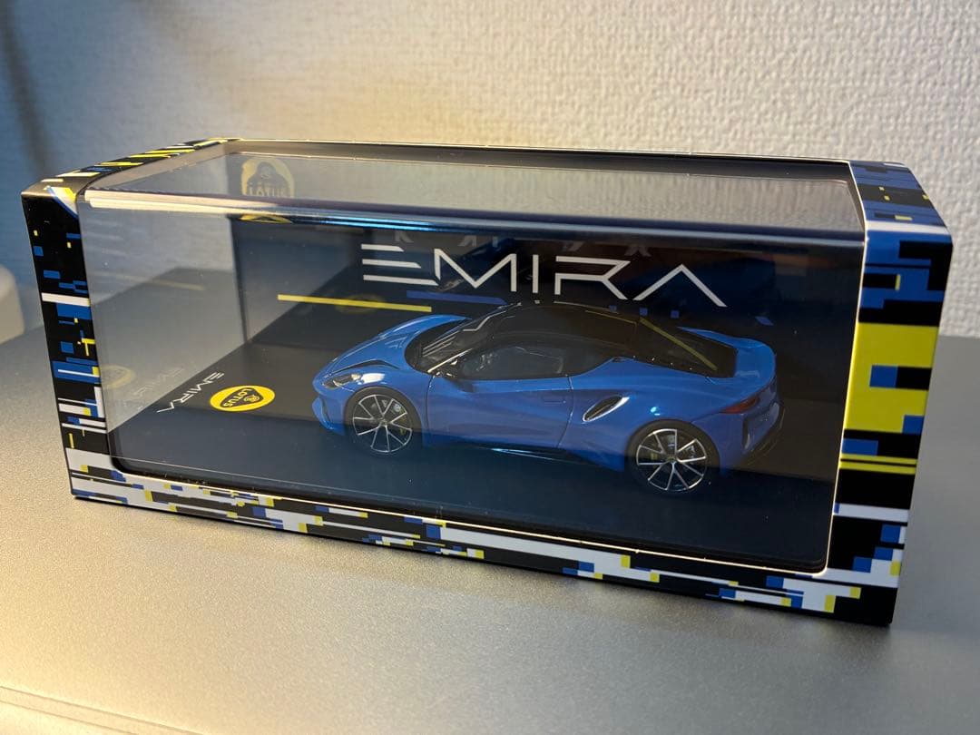 1/43 ロータス エミーラ ミニカー