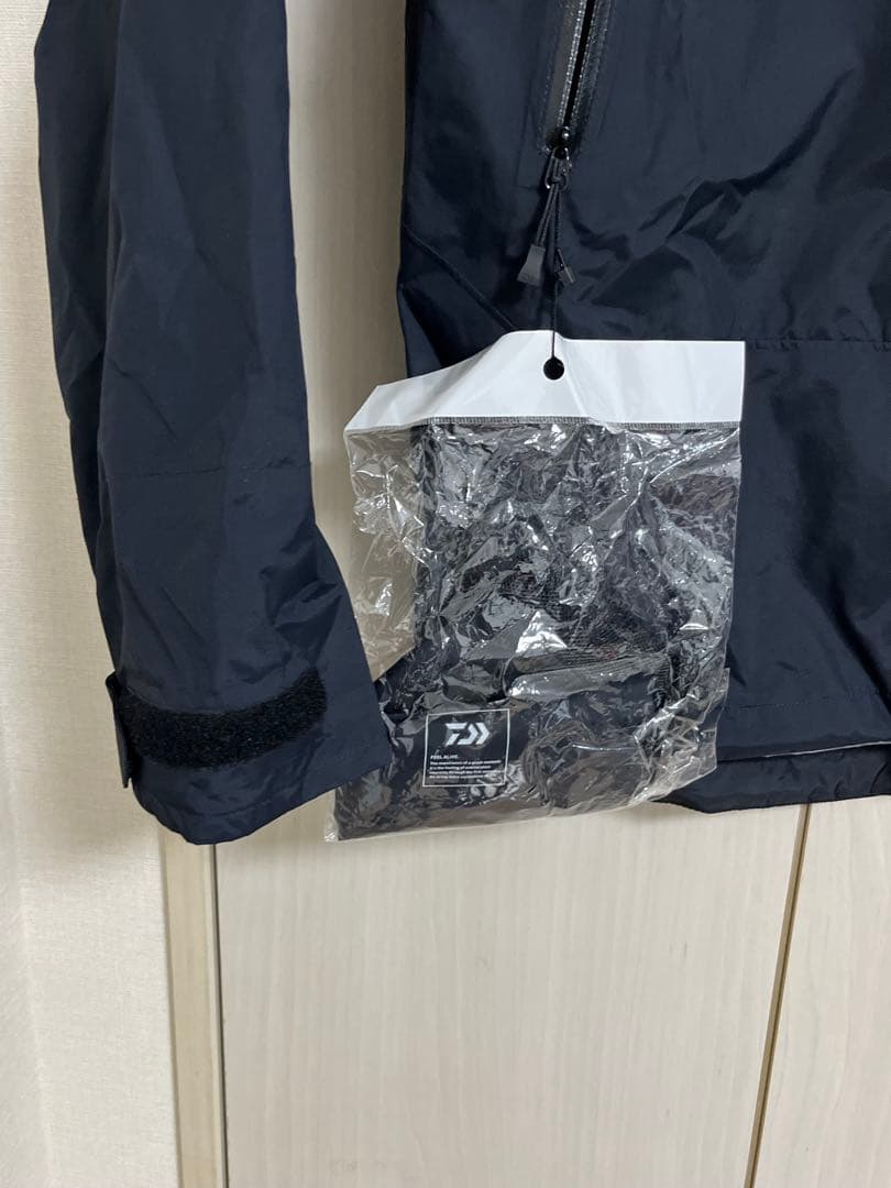 【新品未使用】ダイワ　レインマックス デタッチャブルレインスーツ DR-3021