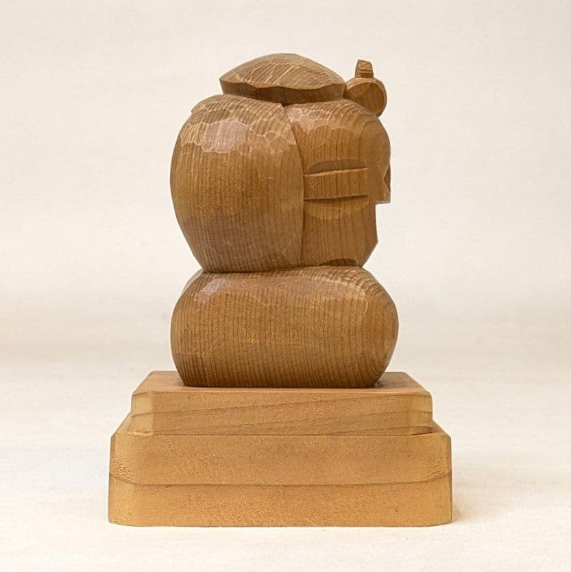 【セール・新品】大黒天　台付き　木地彫り　総高さ約11㎝　大黒様　大黒天