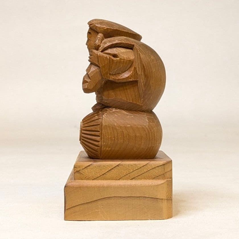 【セール・新品】大黒天　台付き　木地彫り　総高さ約11㎝　大黒様　大黒天