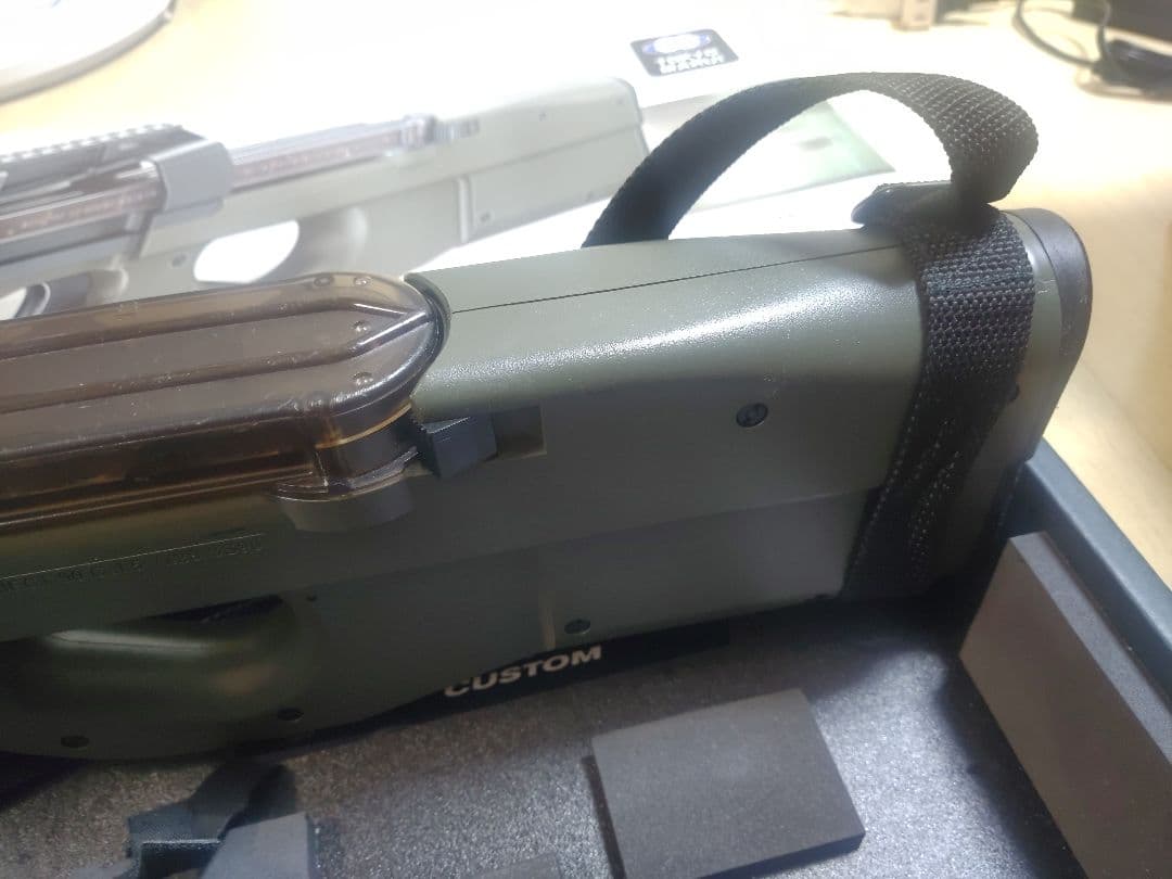 東京マルイ【P90 HC（ハイサイクル）】＋予備マガジン２本