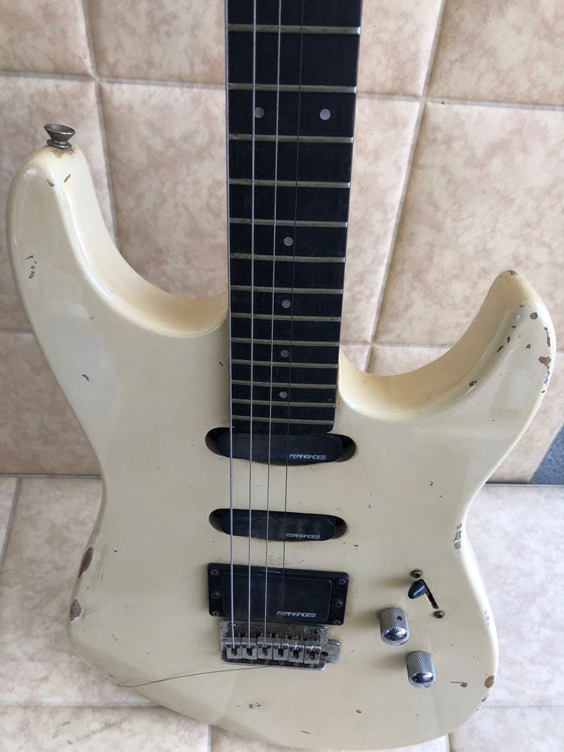 FERNANDES ストラトキャスター日本製 ホワイト 白(G69)